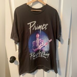 Prince Purple Rain Distressed Graphic T-Shirt Men’s Large